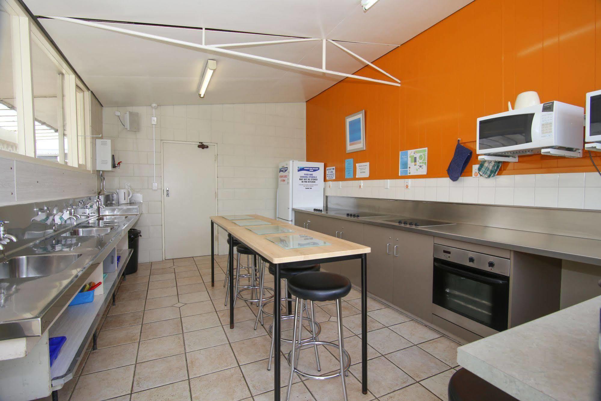 Amber Kiwi Holiday Park & Motels Christchurch Exterior photo